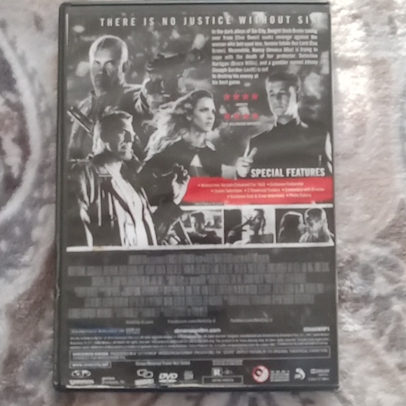 SIN CITY A DAME TO KILL FOR - Picture 2 of 3